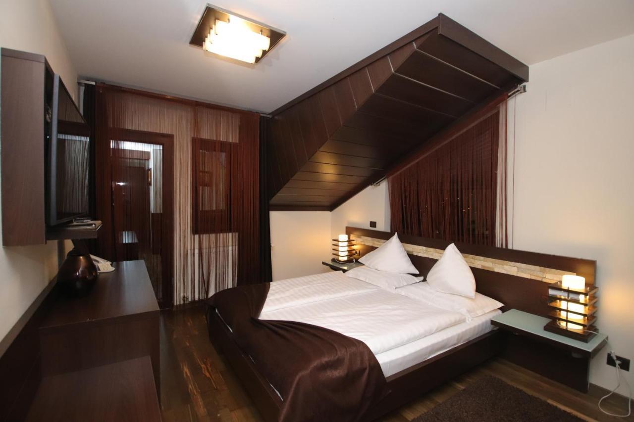 Complex Cochet Hotel Szászbuda Kültér fotó