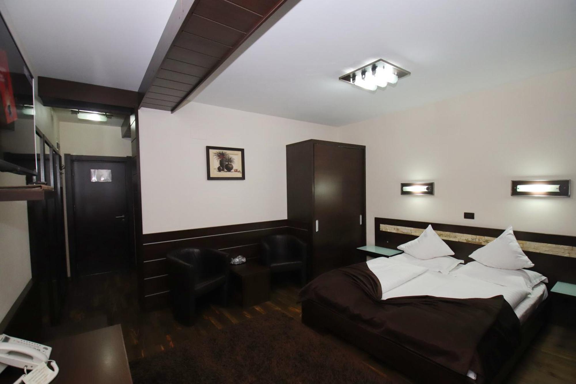 Complex Cochet Hotel Szászbuda Kültér fotó