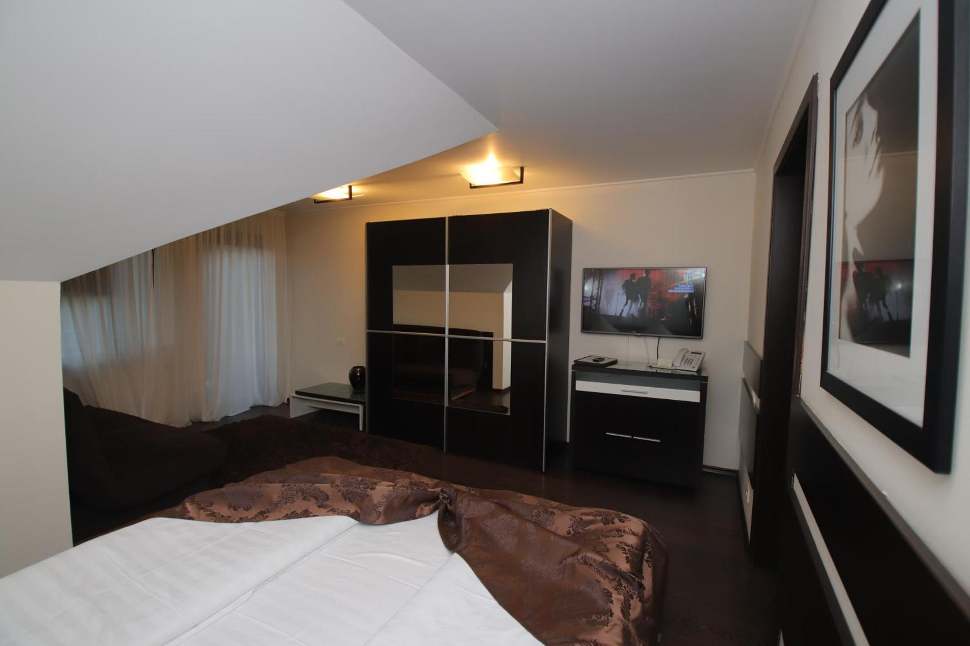 Complex Cochet Hotel Szászbuda Kültér fotó
