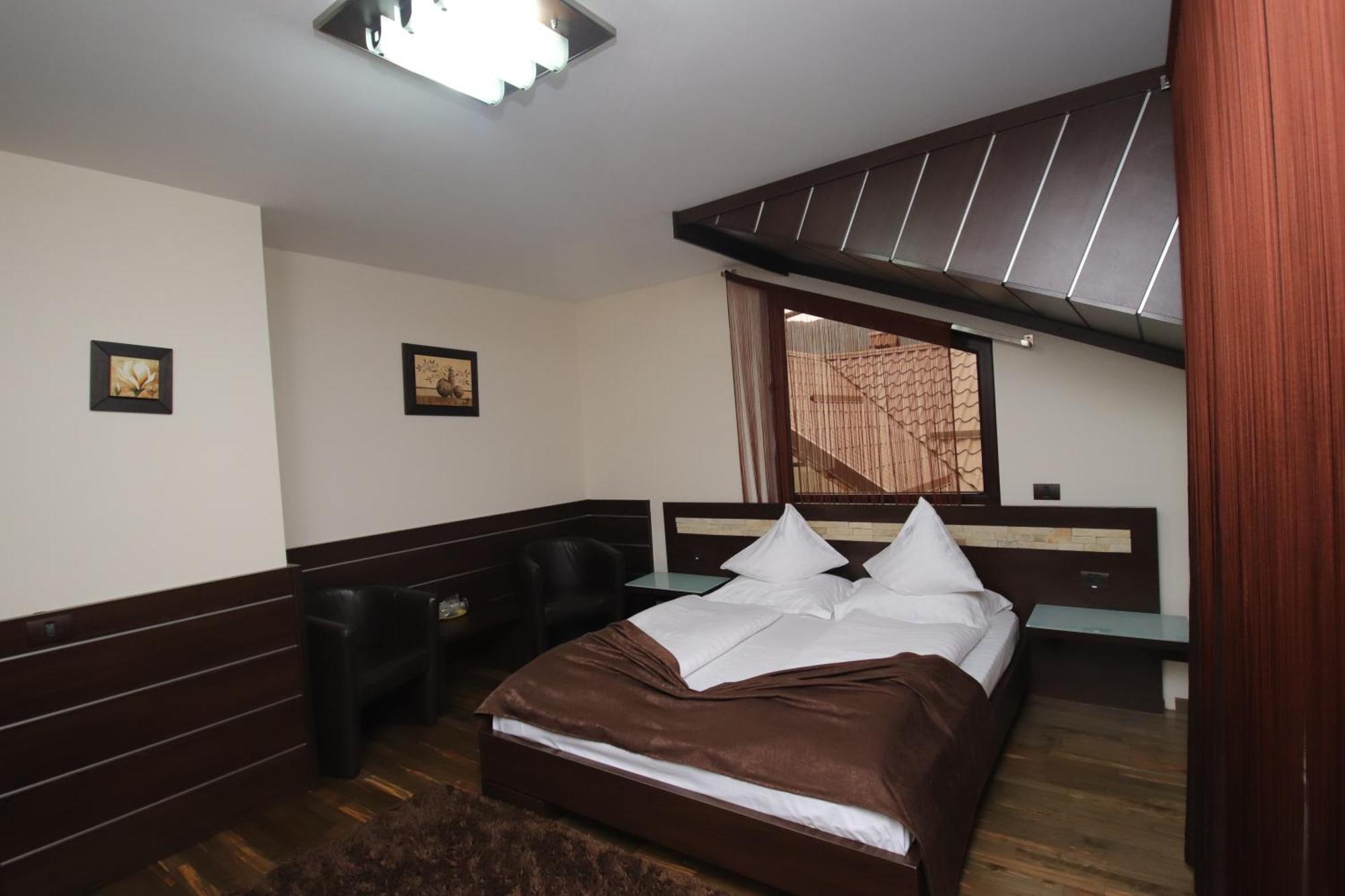 Complex Cochet Hotel Szászbuda Kültér fotó