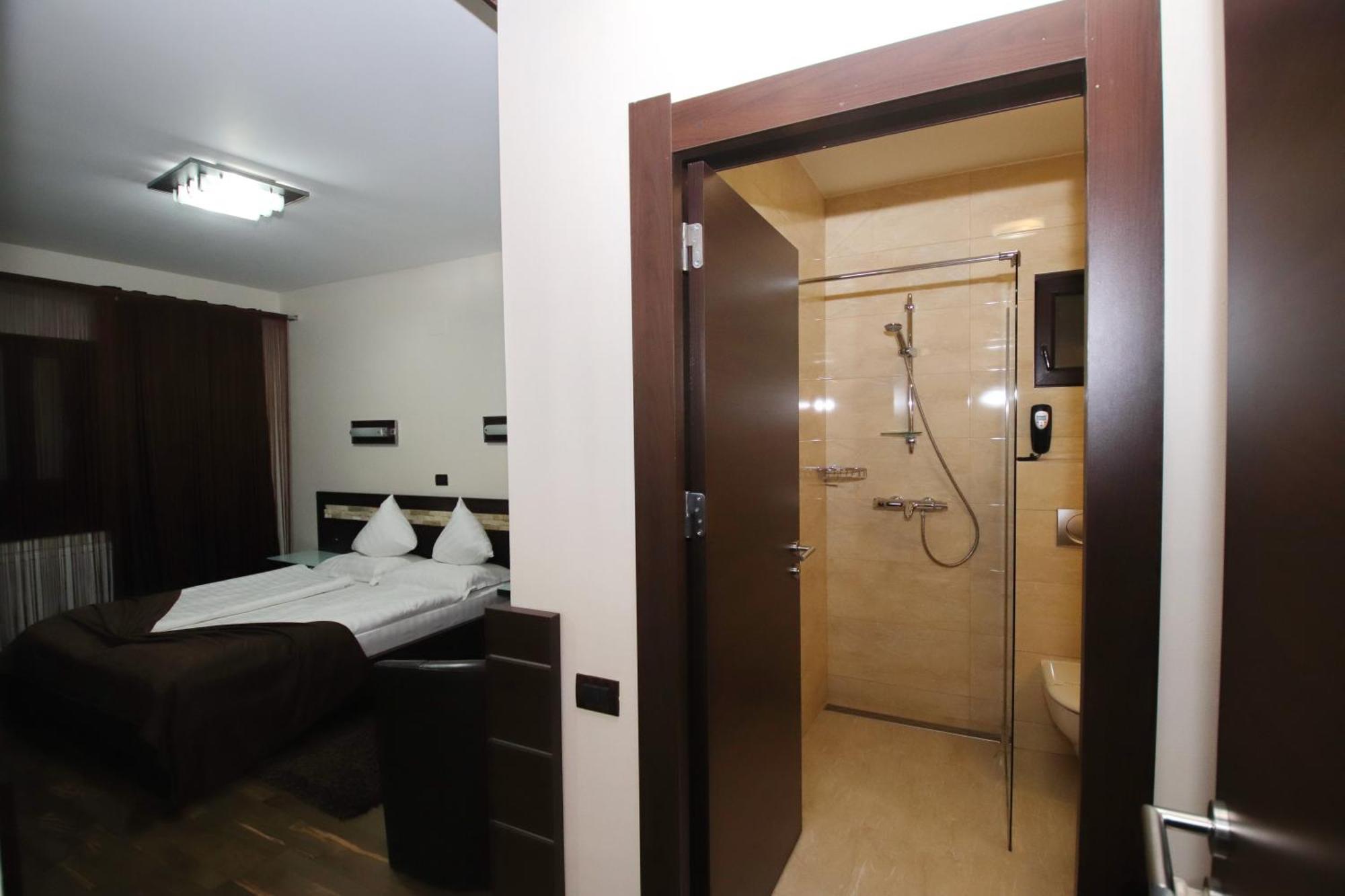 Complex Cochet Hotel Szászbuda Kültér fotó