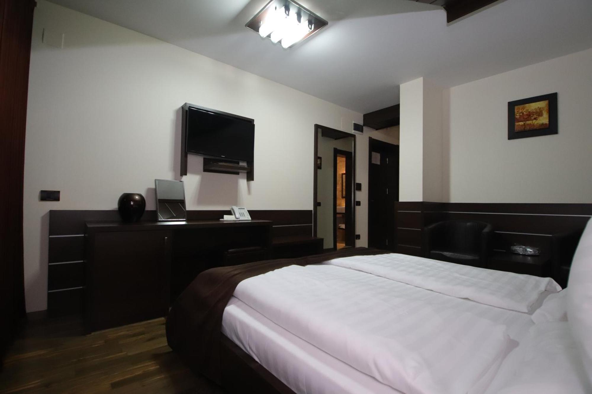Complex Cochet Hotel Szászbuda Kültér fotó