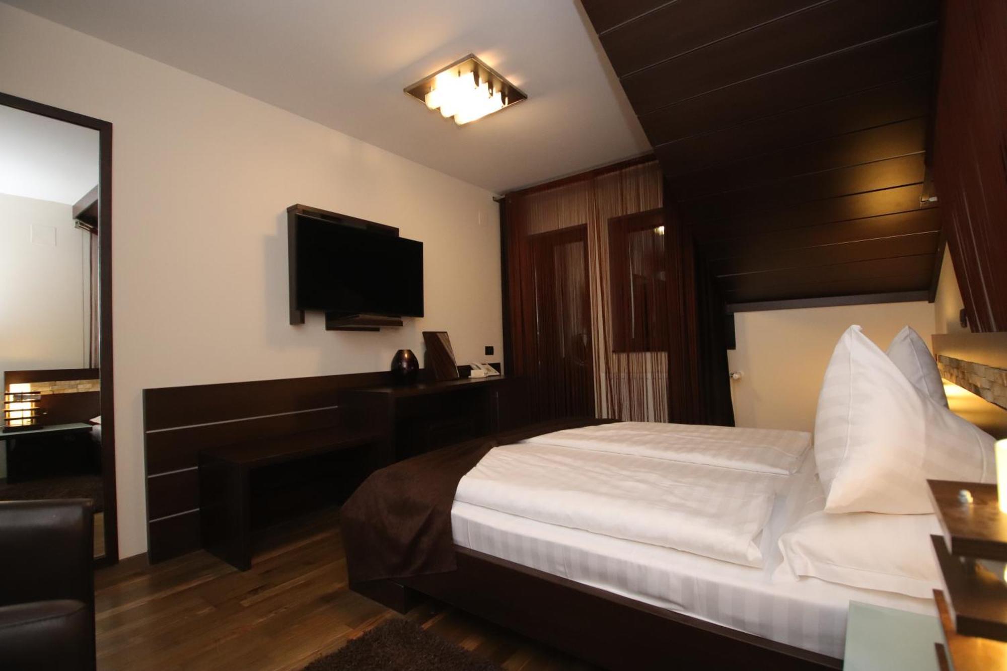 Complex Cochet Hotel Szászbuda Kültér fotó