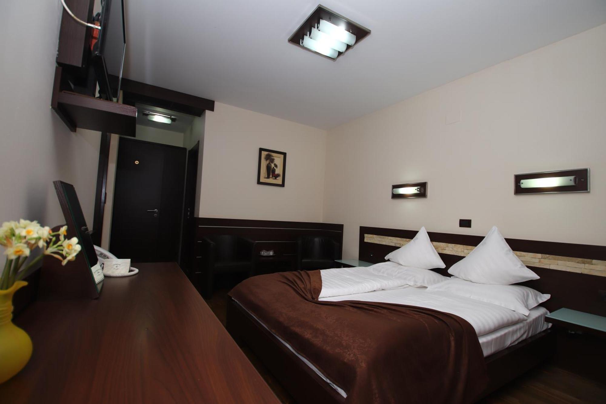 Complex Cochet Hotel Szászbuda Kültér fotó