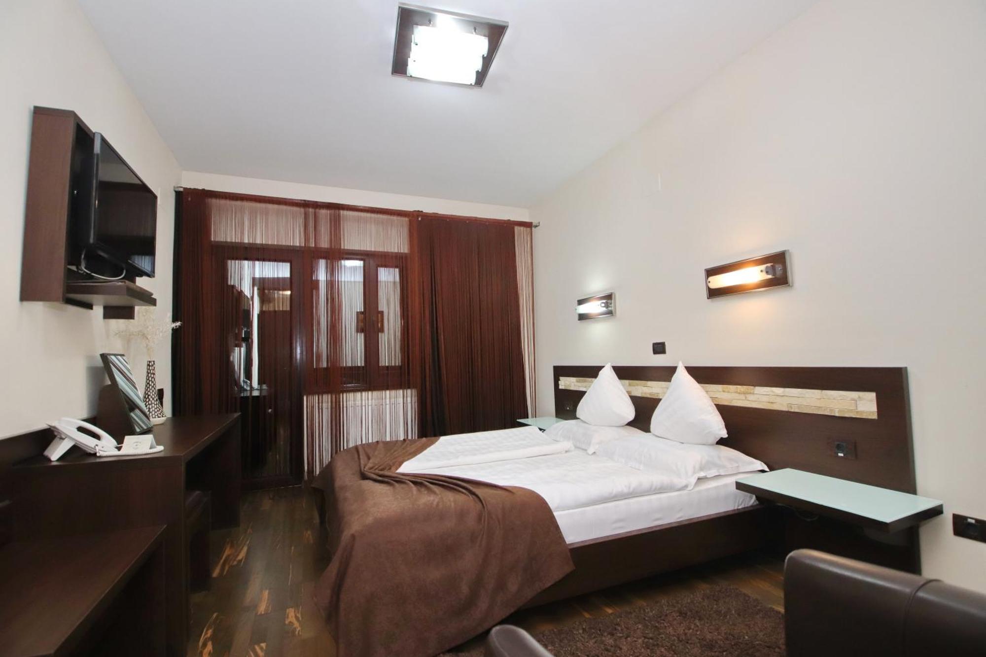 Complex Cochet Hotel Szászbuda Kültér fotó