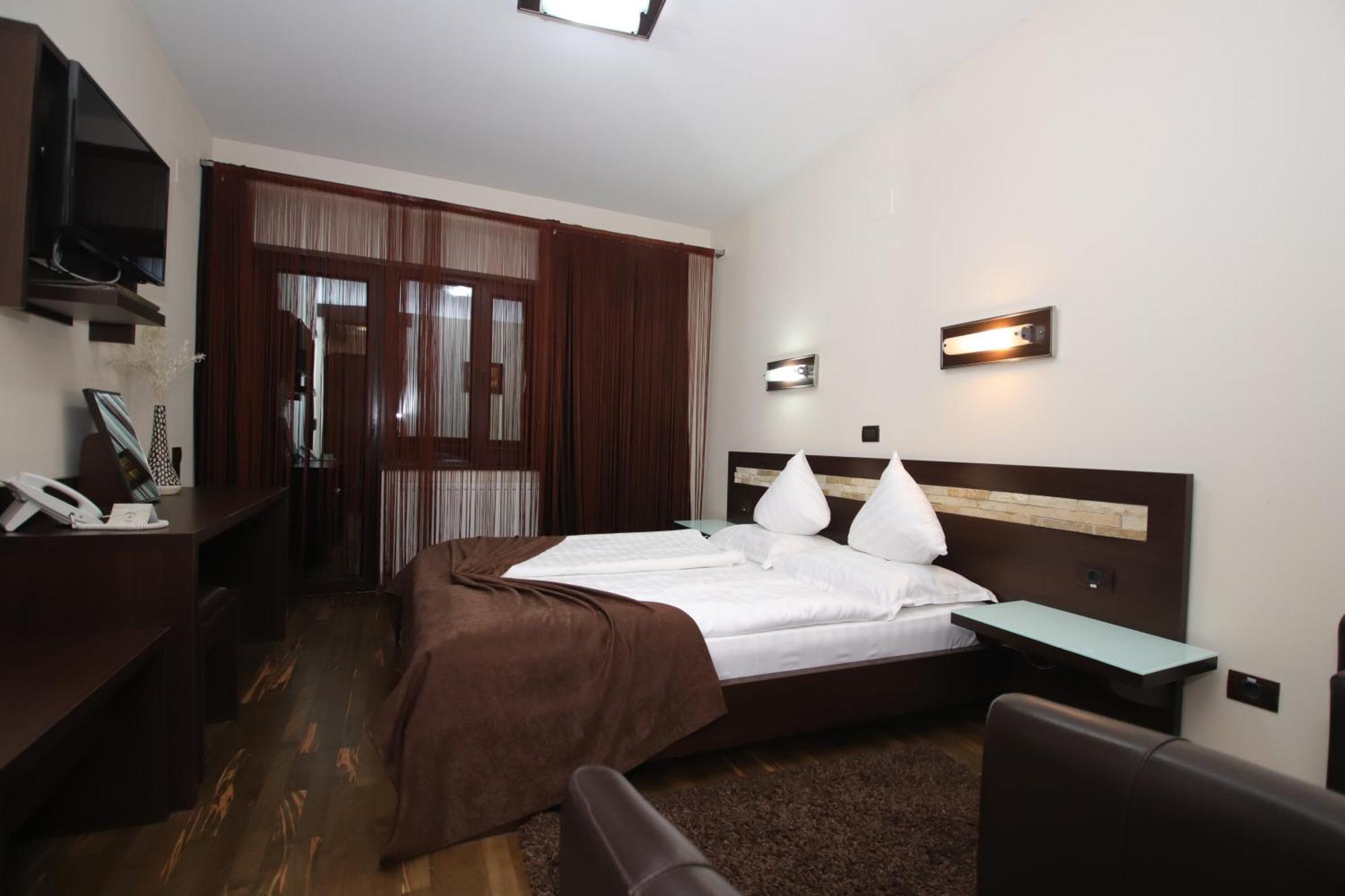 Complex Cochet Hotel Szászbuda Kültér fotó