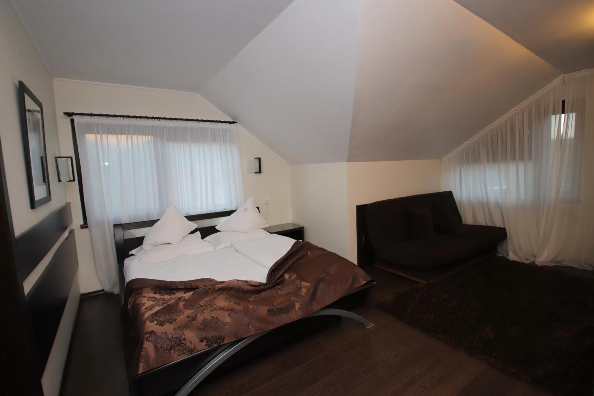 Complex Cochet Hotel Szászbuda Kültér fotó