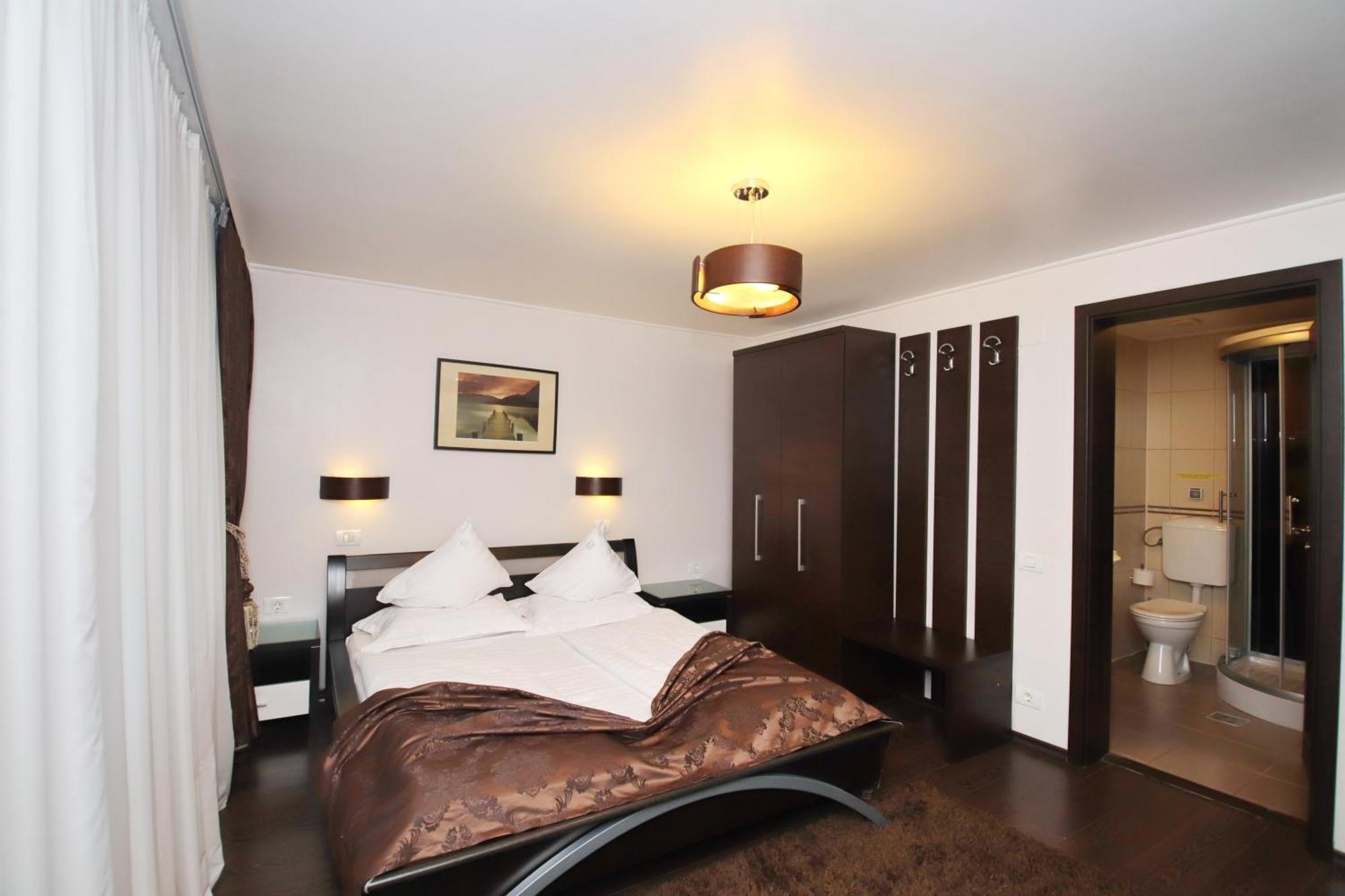 Complex Cochet Hotel Szászbuda Kültér fotó